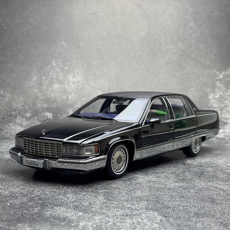 

xiaoguang Model 1:18 CDLC Fleet wood Alloy Model display Collection Holiday gift чорний