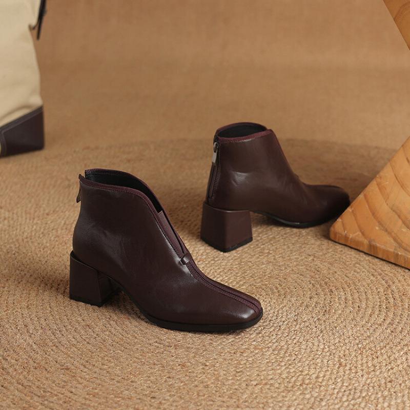 Autumn and winter Korean version large size medium tube boots women's high heel new rear zipper rubber sole women's boots square head fashion boots