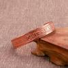 Klassisches tibetisches Kupferarmband Handbemalt mit heiligen buddhistischen Mantras Verstellbar Öffnbar für Glück