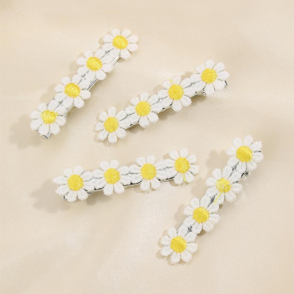4 st/set Tusensköna Hårspännen För Flickor MIni Blomma Hårnålar Barn Mode Barrettes Barn Hårgrepp Dekorativa Håraccessoarer