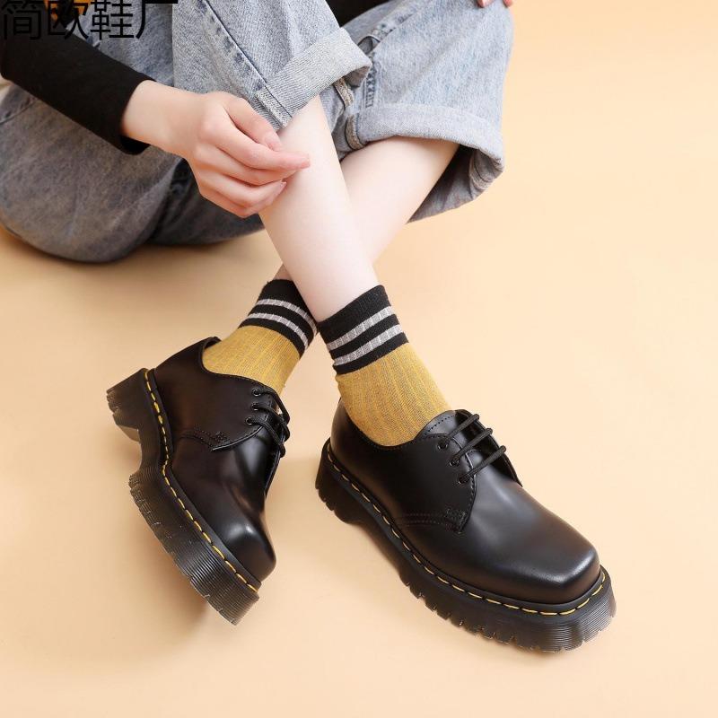 1 thick bottom hole small leather shoes women, low-top leather British square head casual student medium thick muffin