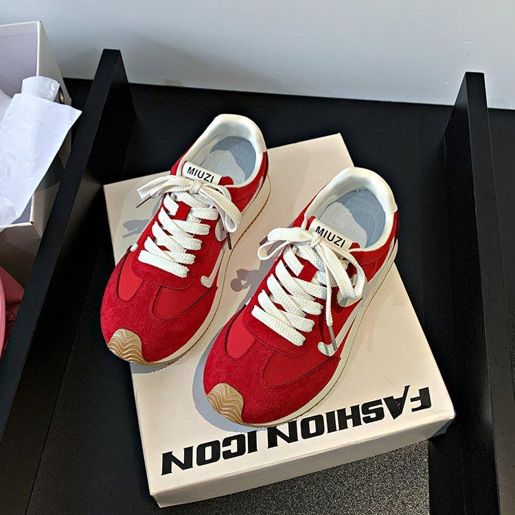 

2025 весна и осень звезды одного стиля~ немецкие кроссовки женские внутренняя высота увеличение кривая широкая голова повседневная ретро ins прилив ca 35 красный