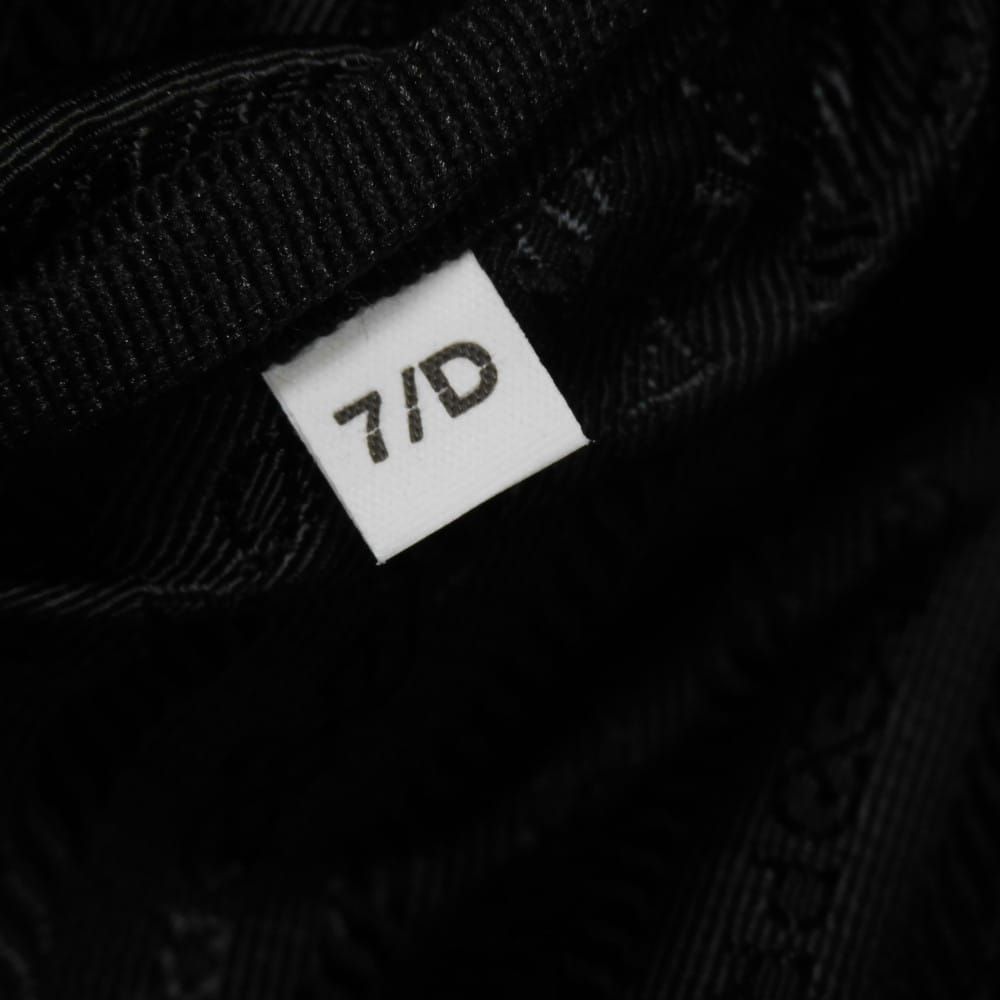 Used 11569 Triangle Leather Crossbody Bag 1BH190 2BYA F00099 7921 White RFID IC Chip Embossed Logo Bianco Unisex from