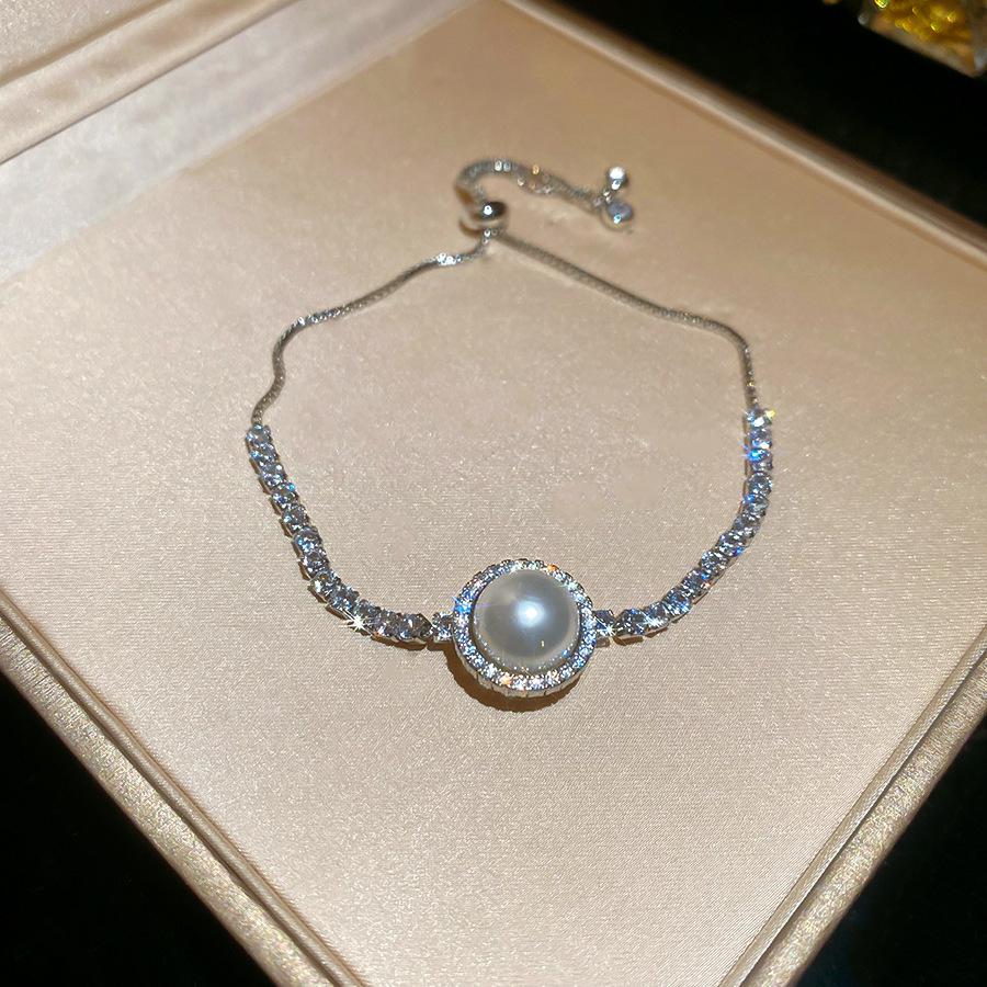 Elegant Crystal Flower Pearl Bracelet - Light Luxury Whitening Jewelry