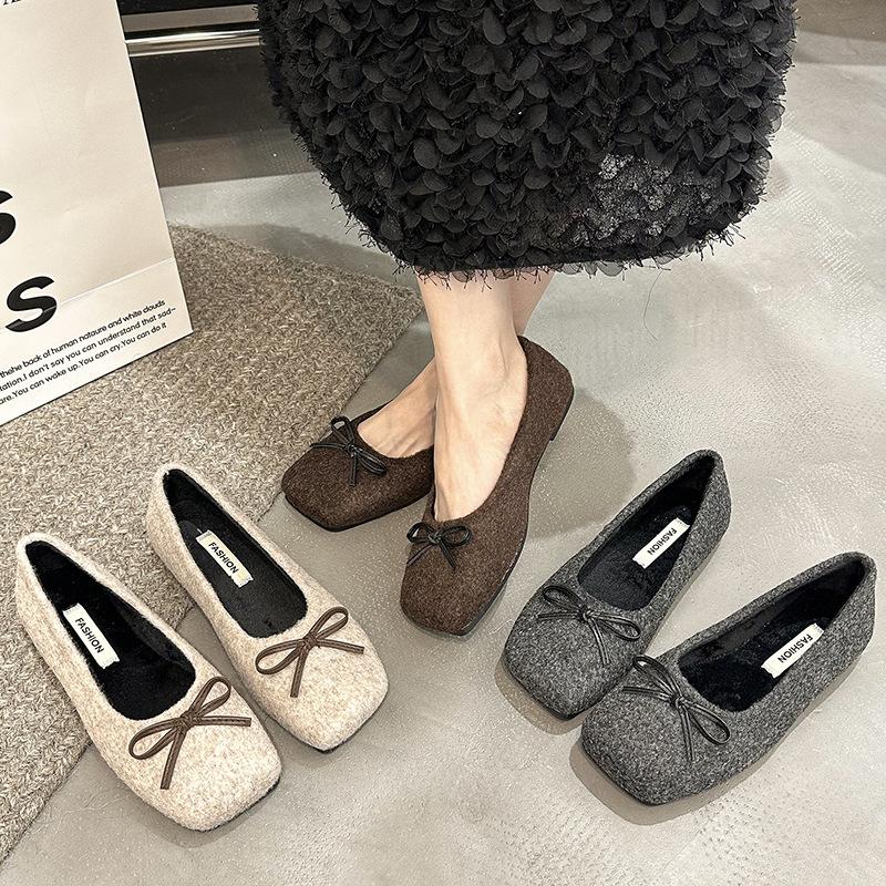 Retro flat-bottomed bow single shoes women's spring and autumn 2025 new shallow mouth French late evening breeze fluffy Mary Jane shoes