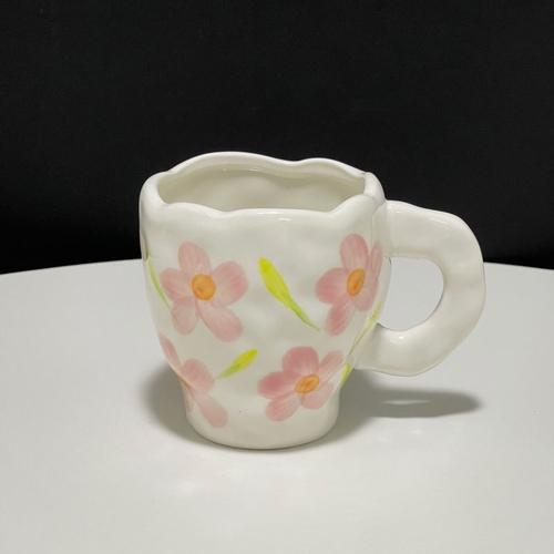 Green Tulip Mug Girls Heart Irregular Ceramic Breakfast Cup High-end Ceramic Embossed Korean Holding An Irregular Coffee Cup