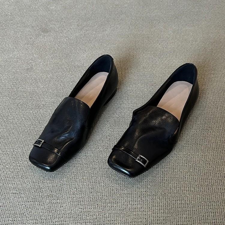 Retro British Style Leather Square Head Women's Design Sense Niche Flat-soled Small Leather Shoes