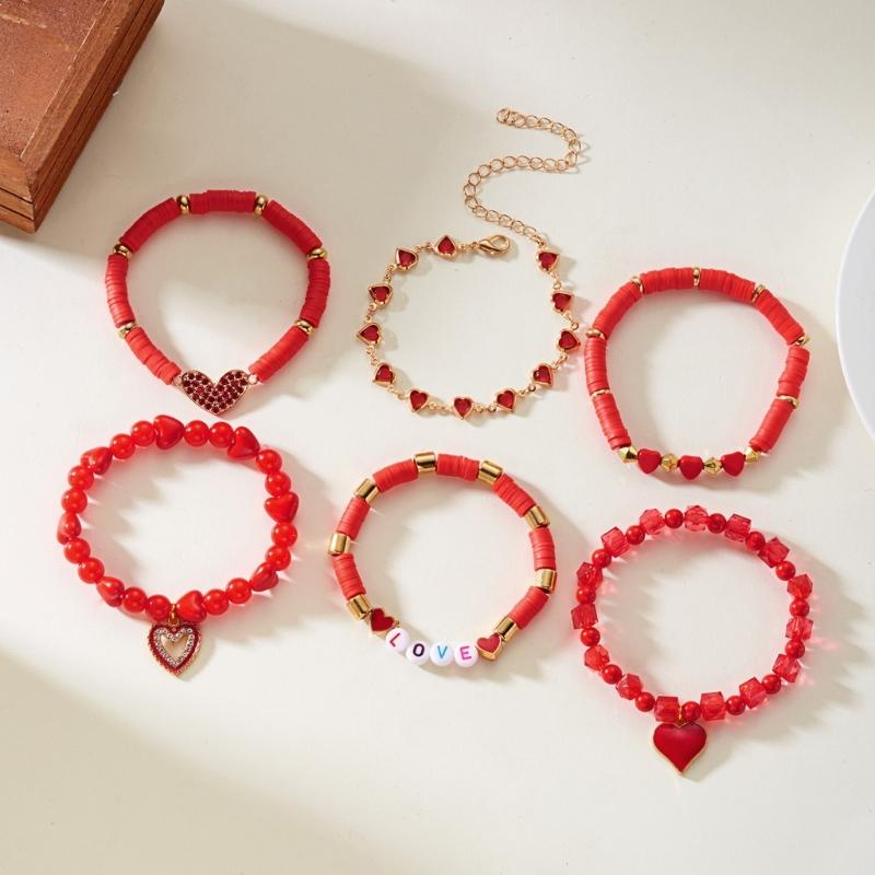 Stylish Valentine's Day Bracelets for Women Heart Charm Stackable Wristchain Trendy Accessory For Her