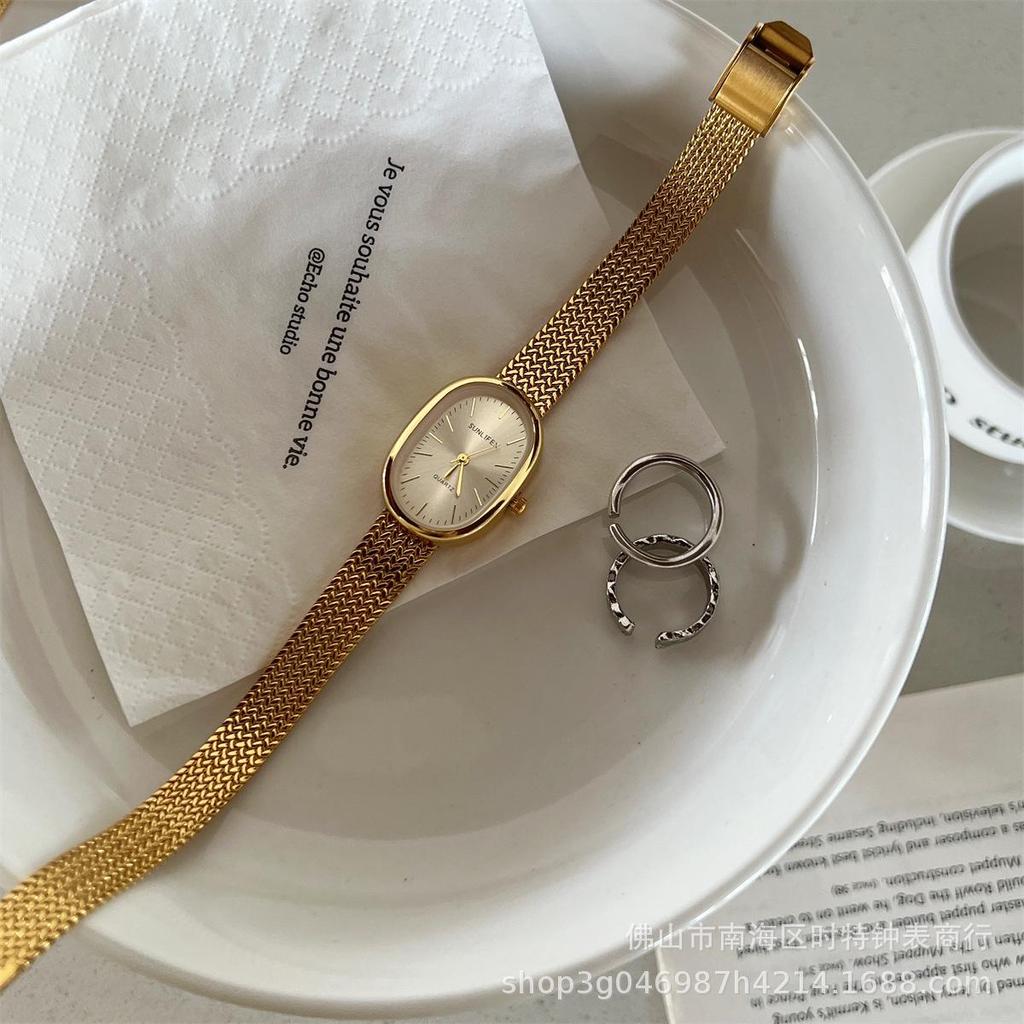 Oval Niche Mother-of-Pearl Women's Watch: Light Luxury, Retro-Style, High-End Quartz with Elegant Simplicity
