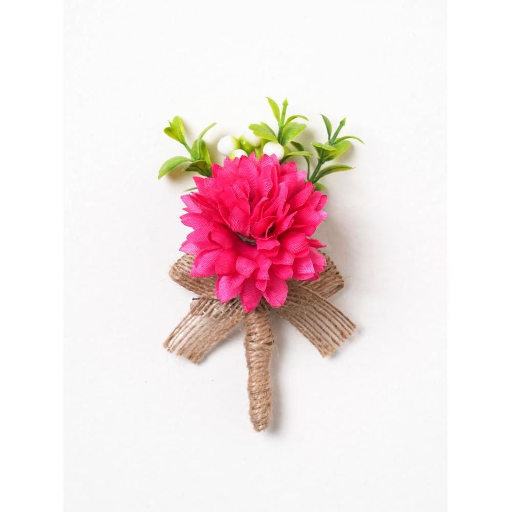 Daiso – Mini-Blumenstrauß-Ansteckblume „Maio“ für den Familienmonat