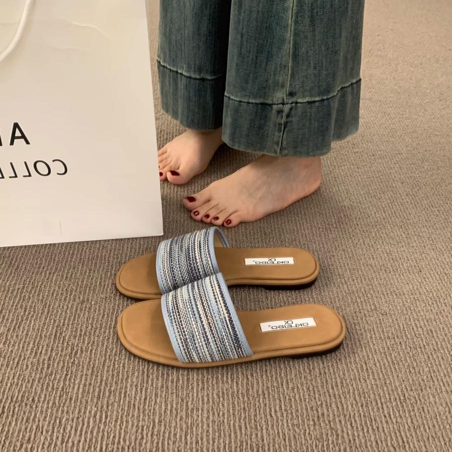 Ethnic style woven word with flat bottom slippers women's summer wear 2025 new bohemian casual beach sandals