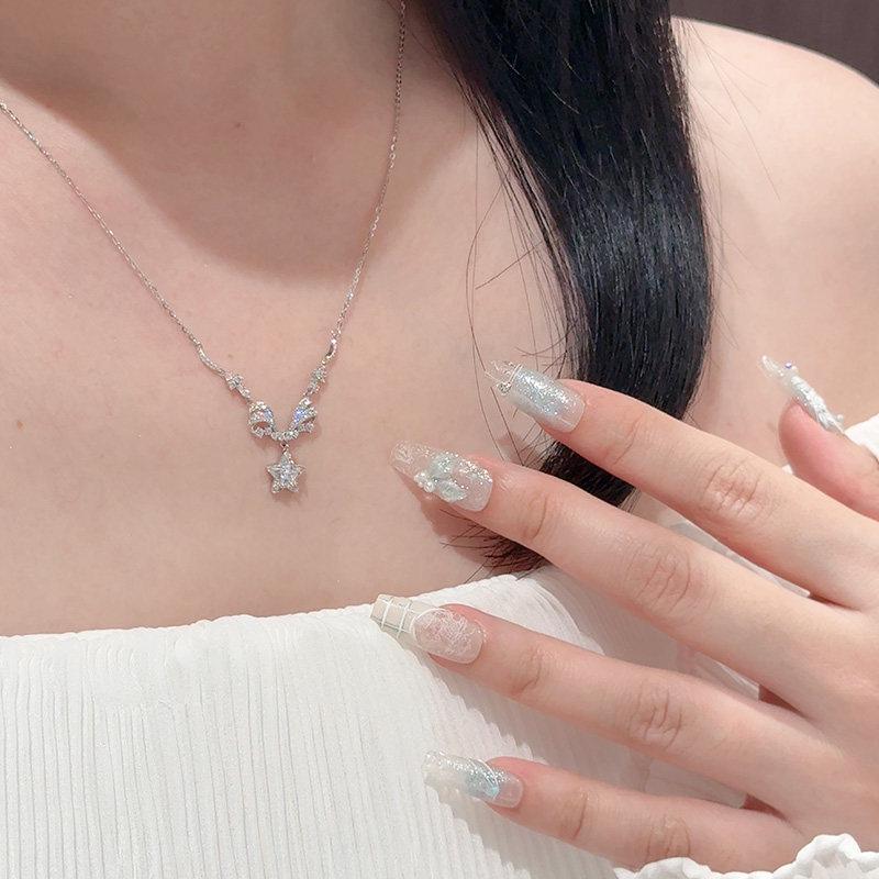 Women's Bow Star Necklace: Simple, Elegant Clavicle Chain with High-End Design.