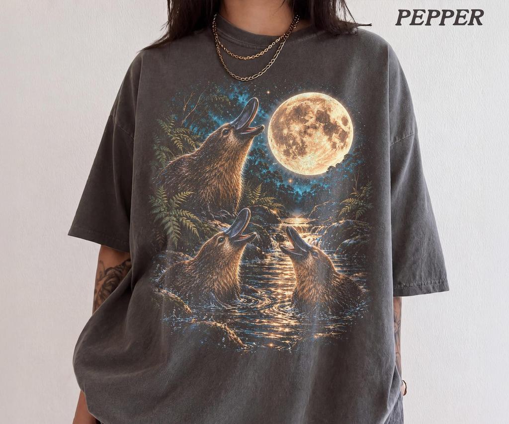 Three Platypuses Moon T-Shirt, Vintage Platypuses Full Moon Howling Tee, 90s Animal Graphic Tee, Platypus Lover Gift, Comfort Colors Shirt