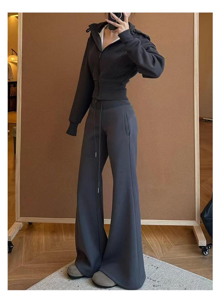 Women's Black Micro-Flare Sports Sweatpants, High-Waisted, Slimming, Flattering, Plus Velvet, Autumn/Winter 2025 Collection