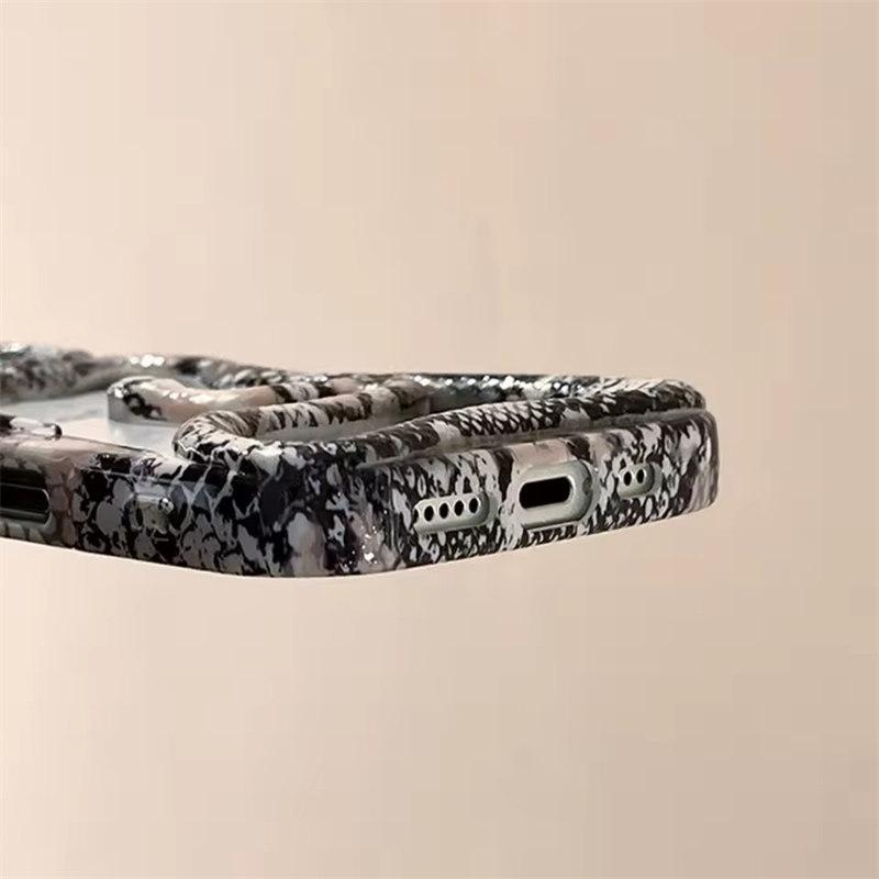Luxury Hollow Stylish 3D Snake Phone Case For iPhone 16 Pro Max 15 14 Plus 13 12 11 Shockproof Glossy Grain Cooling Cover