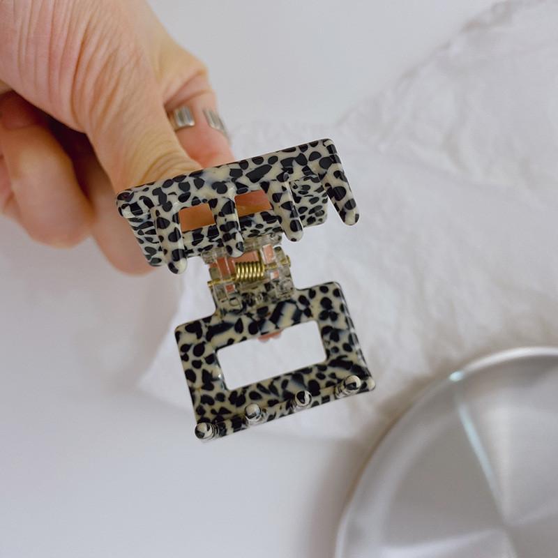 Elegant Vintage Style Mini Tortoishell Hair Clip For Women Made From Acetate Material