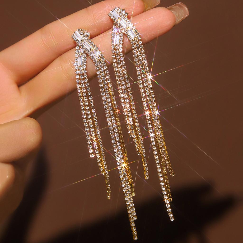 Super Flash Claw Chain Temperament Geometric Diamond-Encrusted Rhinestone Long Fringed Earrings Women'S Exaggerated Banquet Earrings Studs