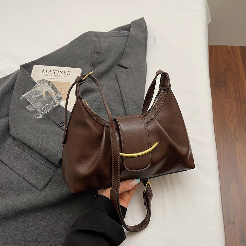 Large Capacity Bag Women's Winter New Casual One-shoulder Armpit Bag Pleated Commuter Dumpling Bag