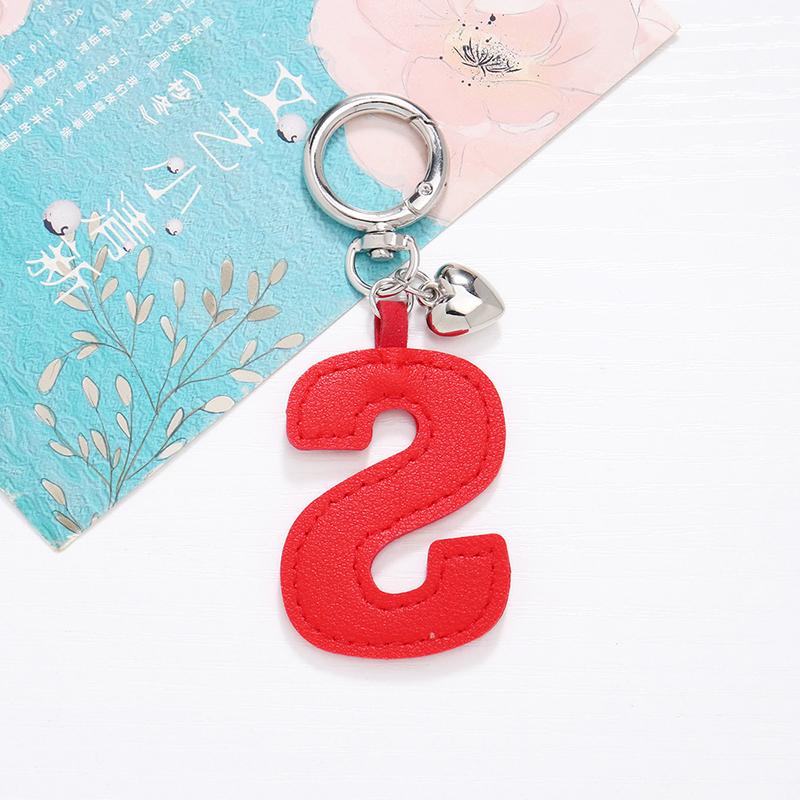 Barevná kožená klíčenka na 26 písmen pro ženy Dívky Přívěsky na klíče s počátečním písmenem 26 batohů dekorace doplňky dárky