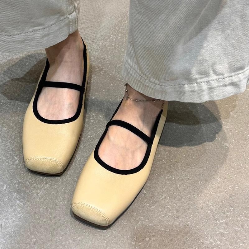 ~Mary Jane Schuhe mit Schlitzen und eckiger Spitze sind bequem und leicht und weich im Mund. Leopardenmuster-Ballerinas für Damen