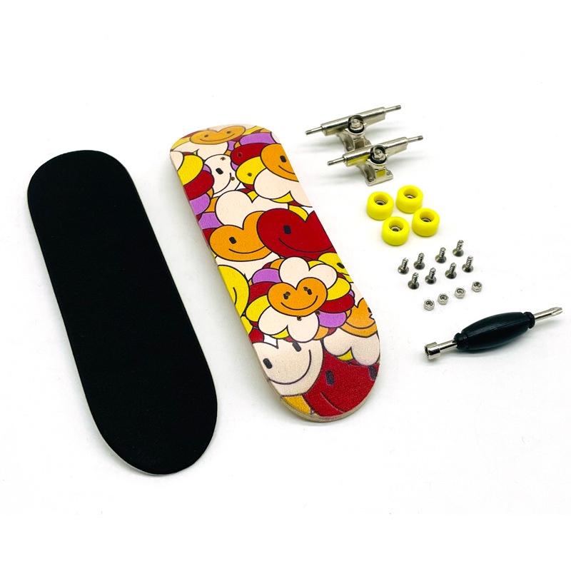 Mini Skateboard Toy Finger Skate Wooden Personality Boy Christmas Gift