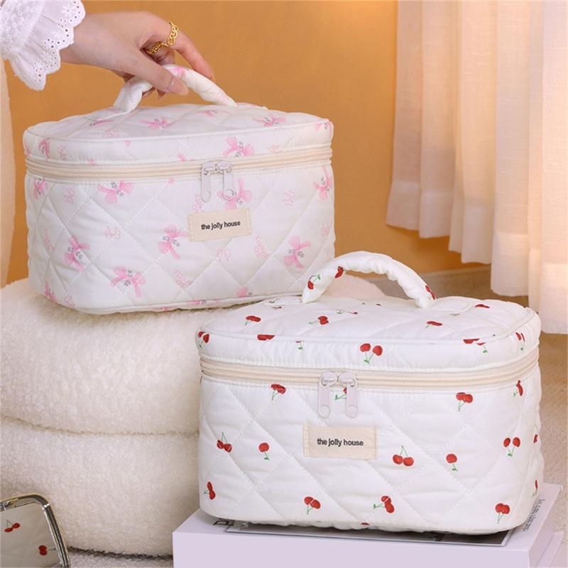 Fashionable Bowknot Quilted Makeup Bag Accessory for Women Daily Casual Use Elegant Travel Cosmetic Storage Items