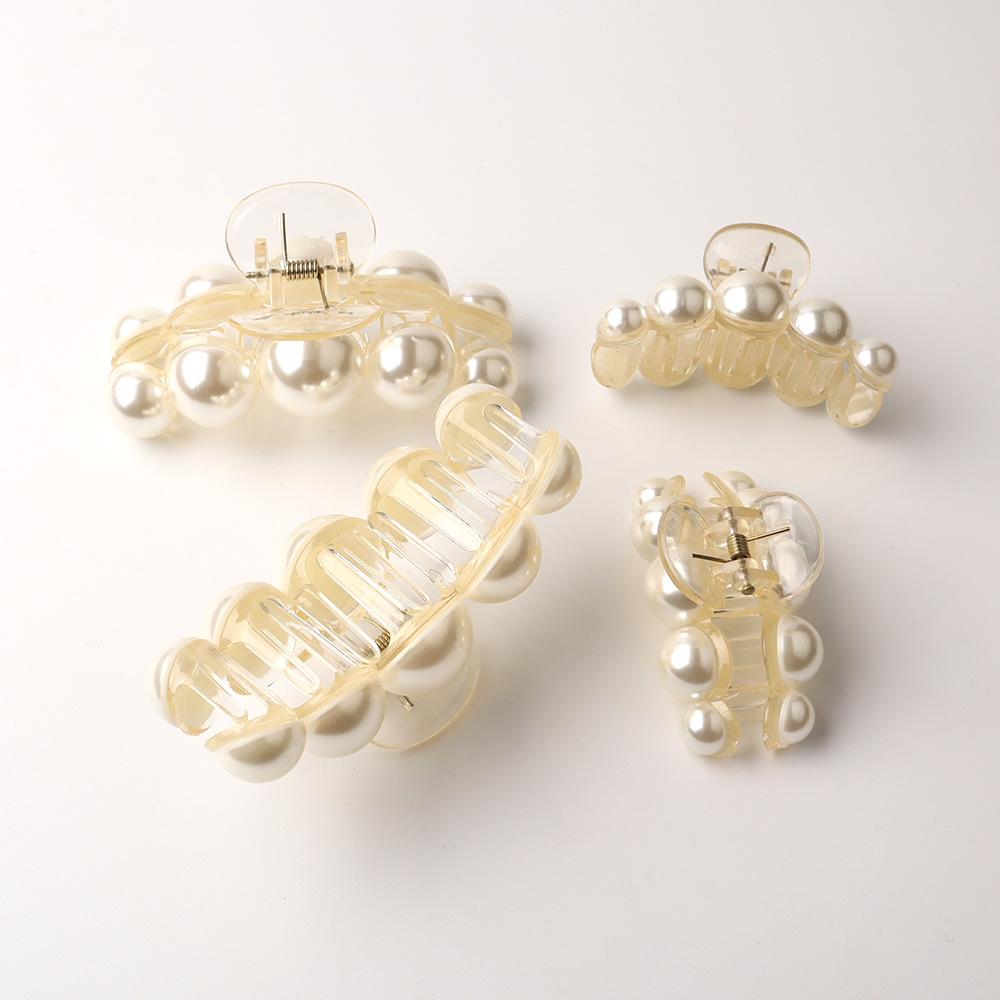 Elegant French Pearl Shark Hair Clip – Gentle Autumn & Winter Hair Accessory