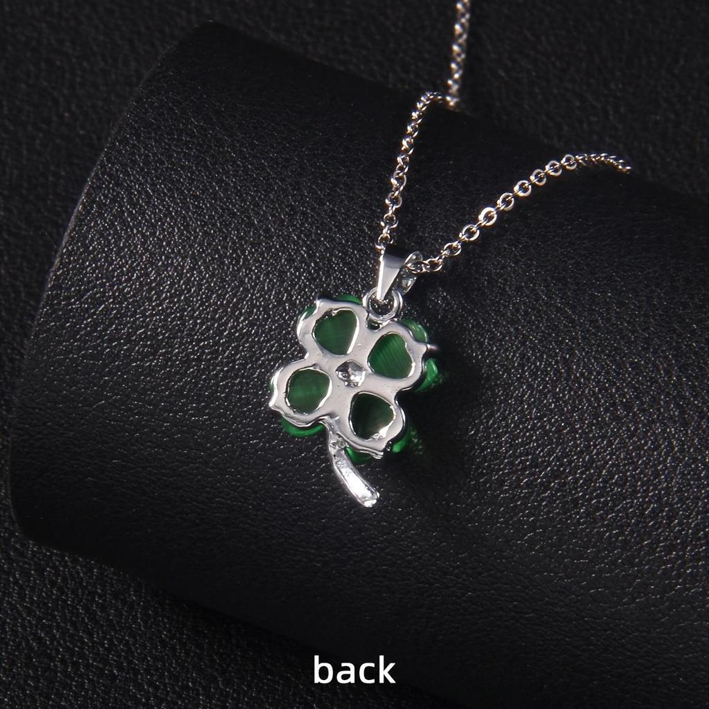 Classic and Fashionable Four Leaf Clover Necklace with Collarbone Chain, the Best Gift for Girls