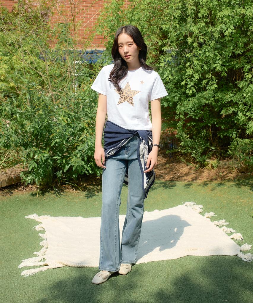 SALON DE YOHN Leopard Star Crop T_ White
