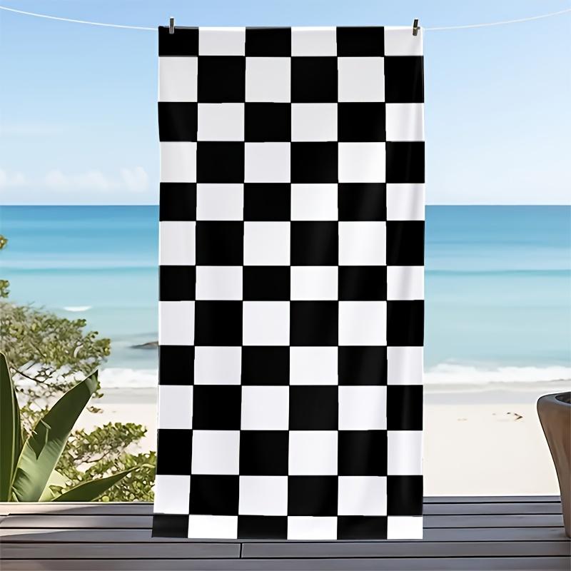 

1PC Checkered Beach Towel, Polyester Quick Dry Towel, Black White Checkerboard Design, Soft Lightweight Towel for Swimming, Surf W40*H60(CM)