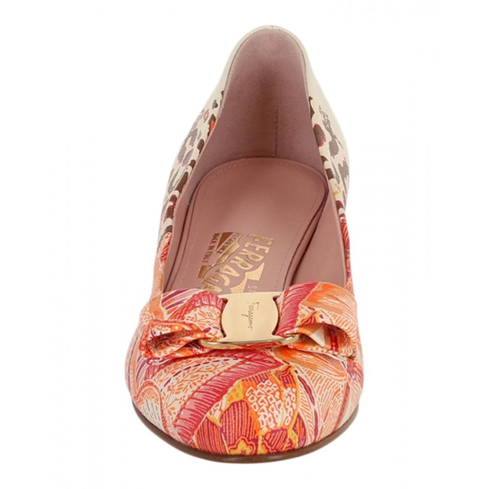 Salvatore Ferragamo Vara Print Pumps Multi