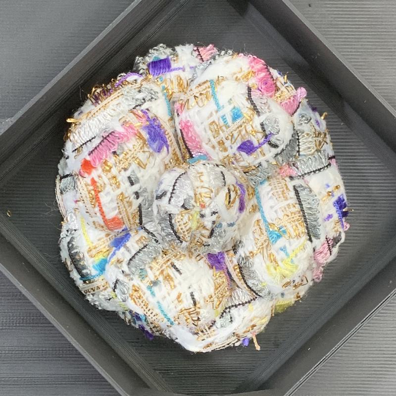 French Style Fabric Camellia Brooches Vintage Elegant Flower Lapel Pins For Women Fashion Wedding Party Badge Accessories Gifts