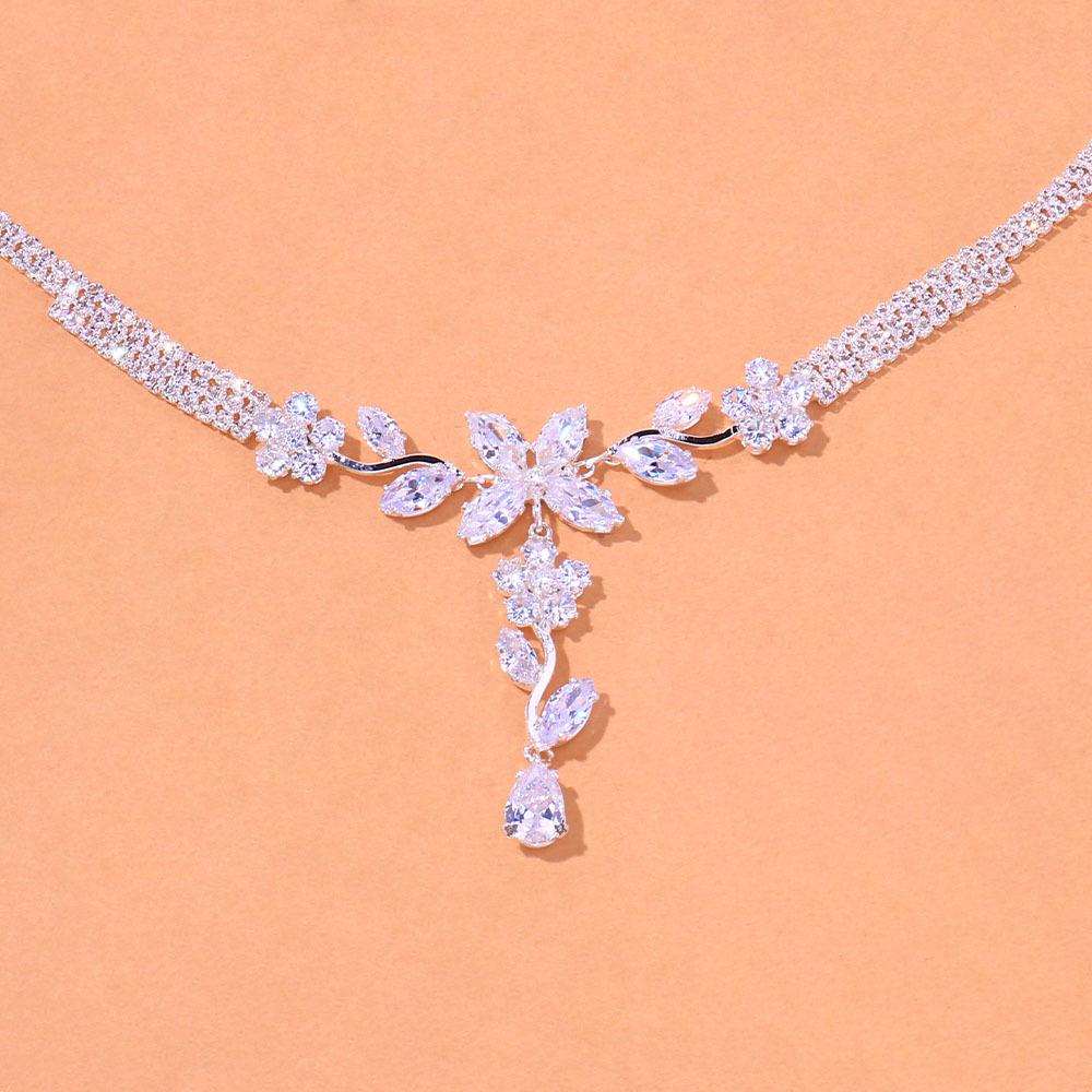 Light Luxury Zircon Bridal Jewelry Two-Piece Set Wedding Dress Accessories Flower Earrings Necklace Set Jewelry Set