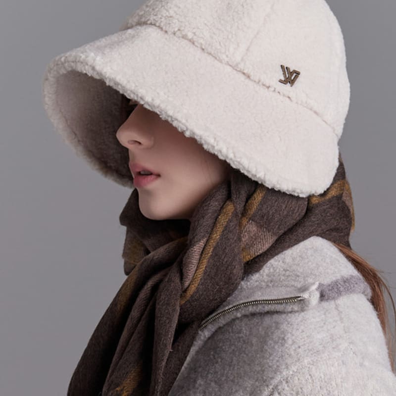 

БЕЛОПЕСОЧНАЯ Шляпа-боннет из короткого эко-меха Monaca (4 цвета) BLACK_Free