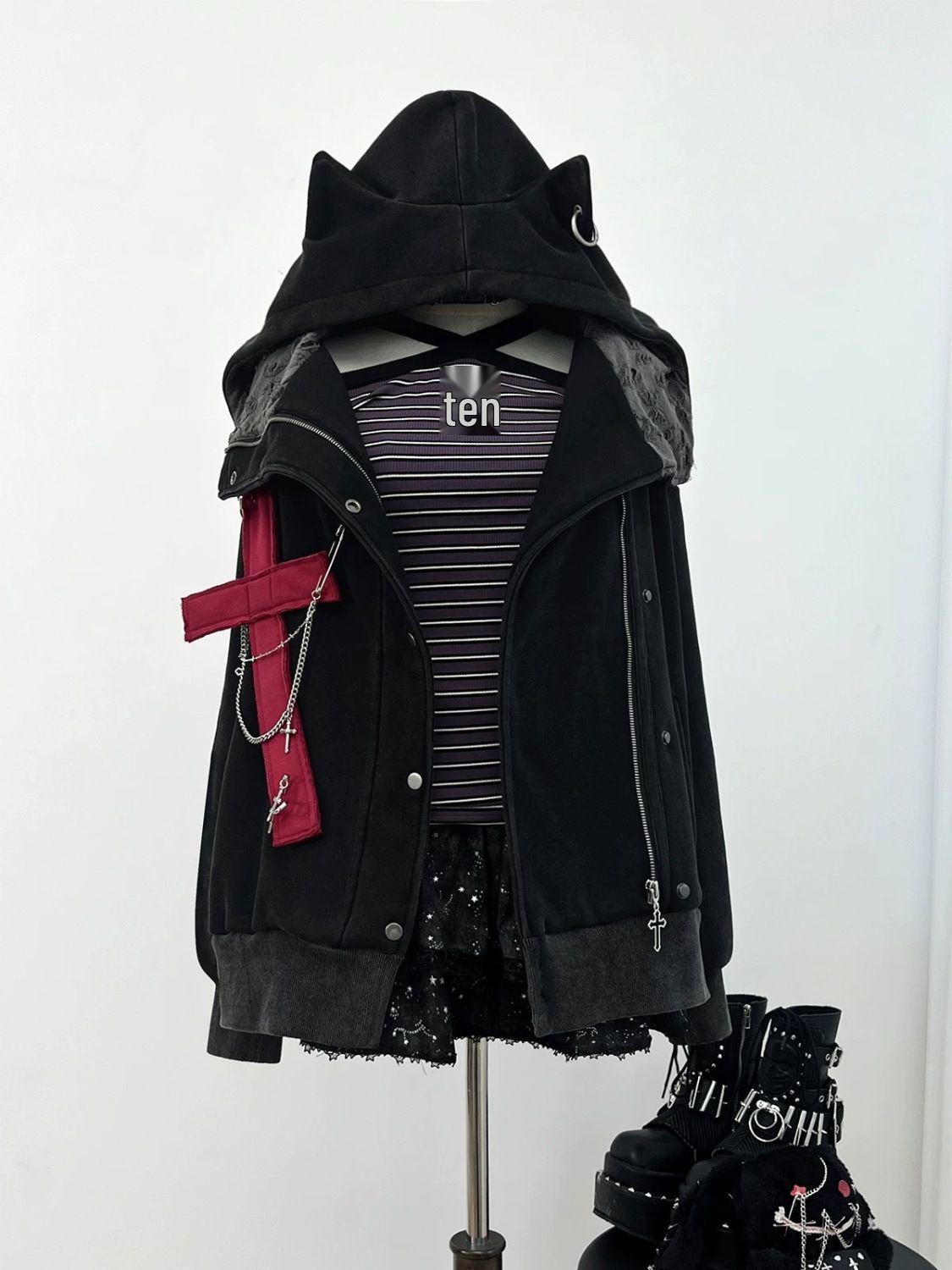 

Худи из флиса Y2K в панк-дарк стиле с цепочкой, кошачьими ушками и крестом S