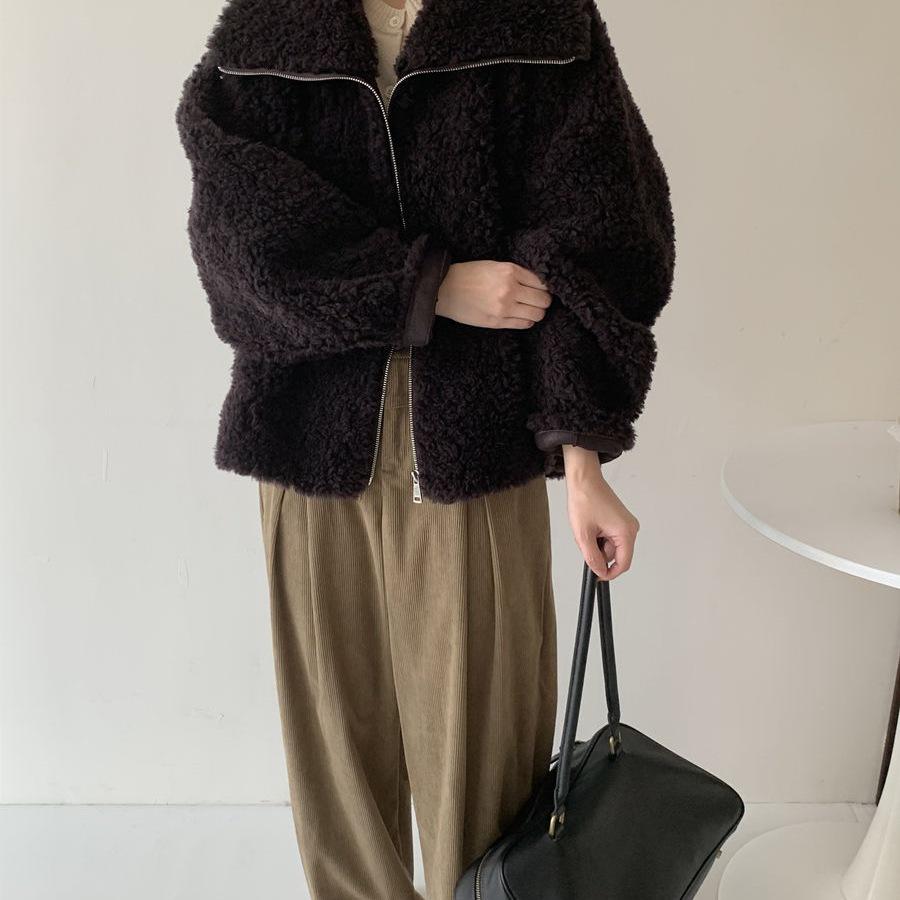 Women's Lambswool Coat: Autumn Winter 2025 New Loose Slimming Casual Plus Velvet Thickened Leather-Fur Integrated Top