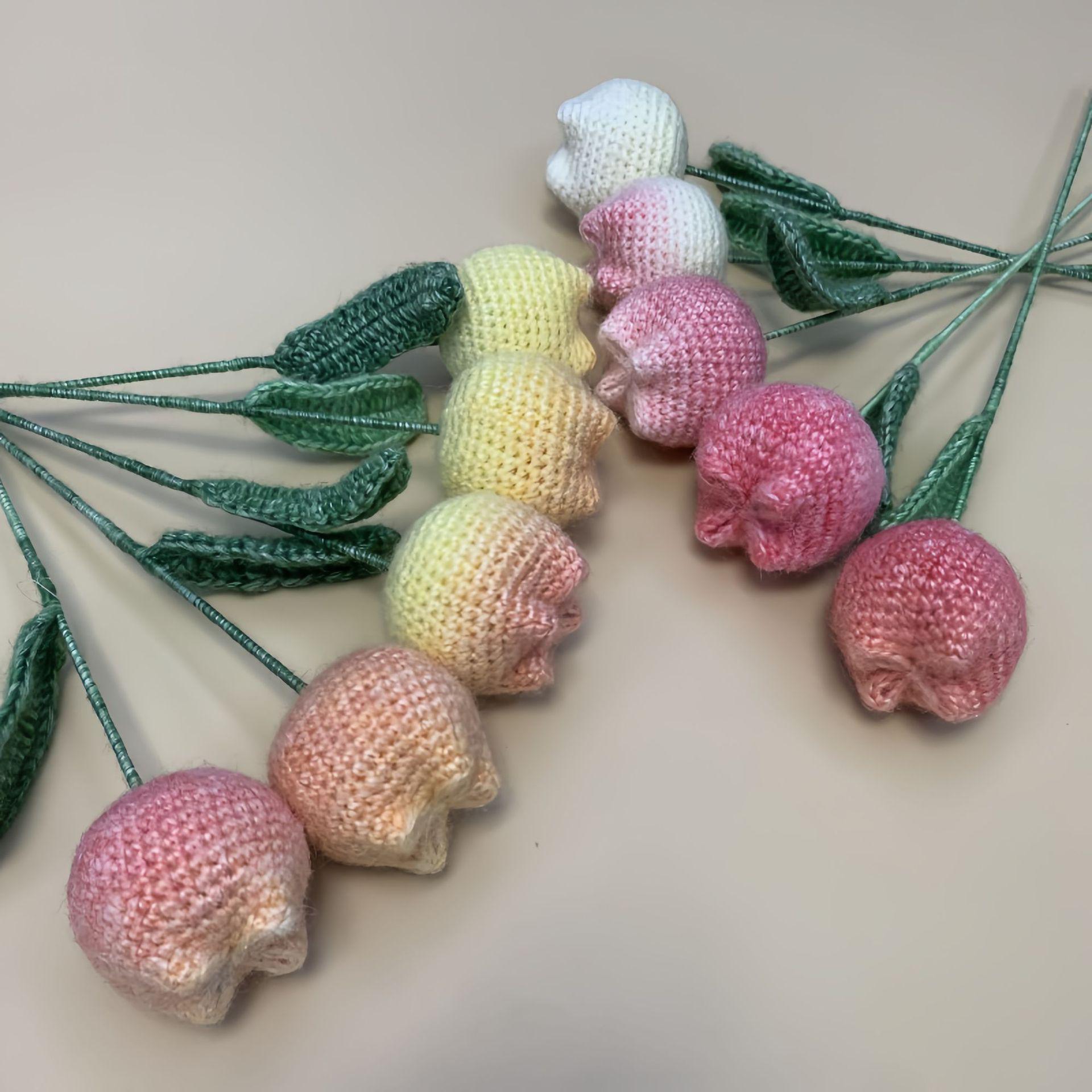 

Ручная работа, вязаный крючком тюльпан, украшение - подарок из линии Морской конёк 6.5*42 cm