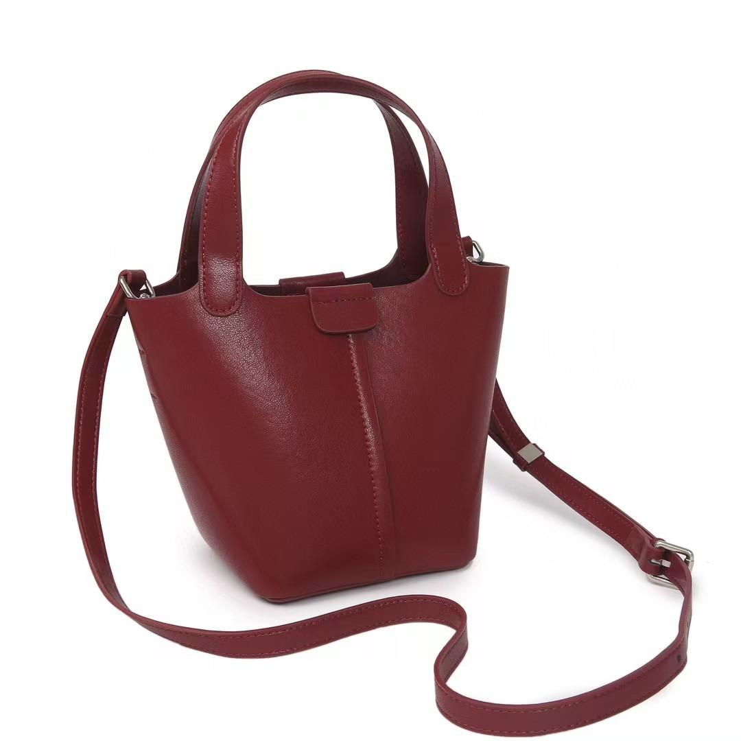 

Новая сумка-мессенджер на плечо из коровьей кожи для поездок на работу