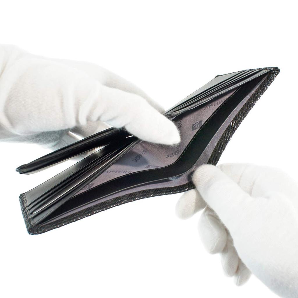 [Inden-ya] Inden Faltbörse, Scheinfach F, Ohne Münzfach, Hirschleder, Schwarz mit Schwarzem Lack, Ajiroi Webmuster, 2009-01-158