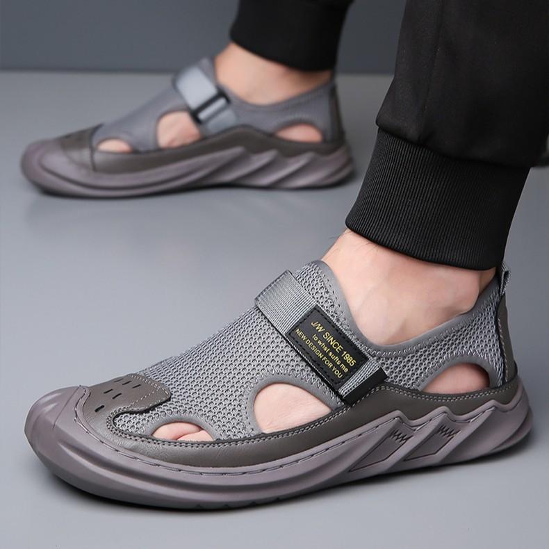 Baotou Sandals Men's Summer New One-pedal Soft-soled Casual Beach Shoes Lightweight Fashion Mesh Breathable Hole Shoes