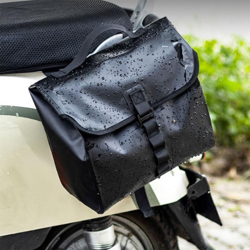 Spacious 5-10L Cycling Storage Panniers Bag Waterproof 500D PVC Materials Saddlebag for Outdoor Biking and Commuting