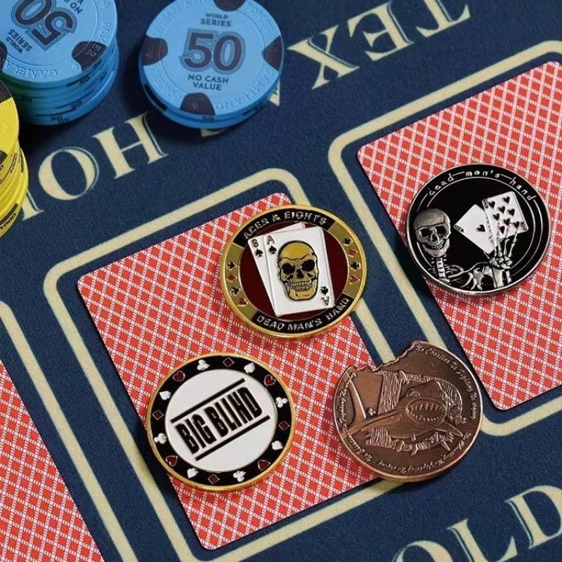 Texas Hold'em, Kovové tlakové karty, Šťastné mince, Kódy domů s blindy, dealer, Plný tlak all-in, žetony, tlakové karty
