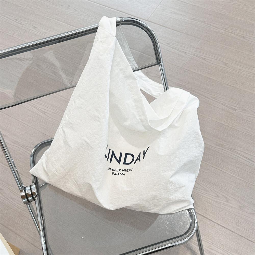 

Chic Soft Fabric Canvas Tote Bag With Spacious Design And Unique Letter Print Styles белый