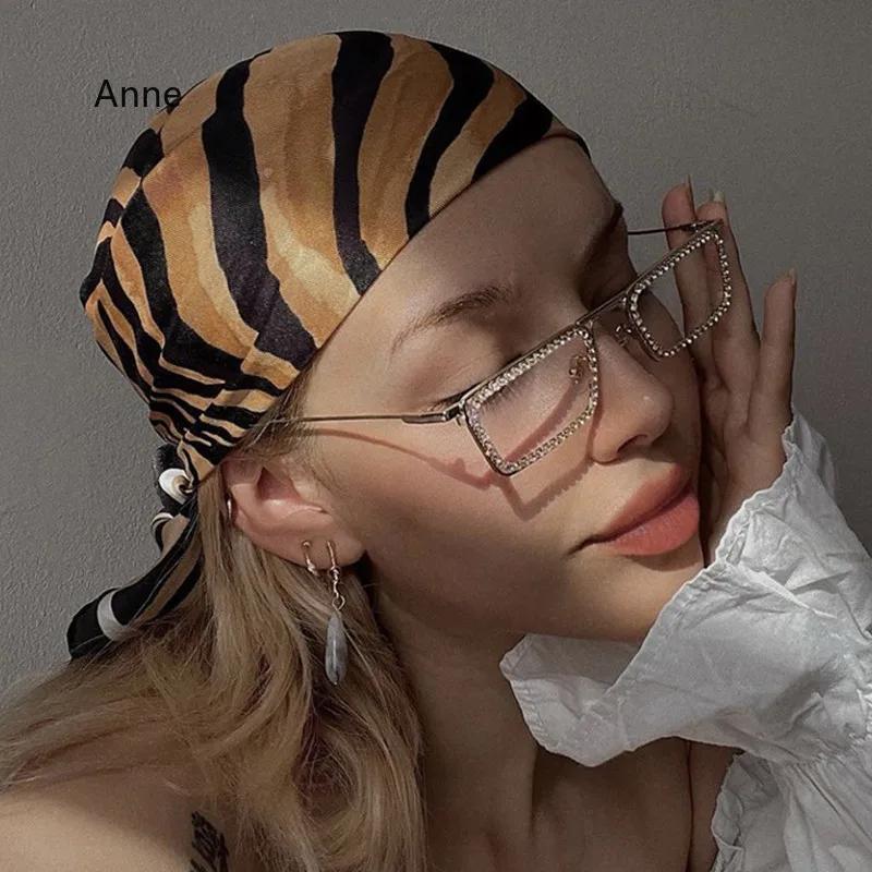 New Women Small Rectangular Sunglasses Fashion Diamond Inlaid Small Frame Sun Glasses Women's UV Protection Shades Eyewear