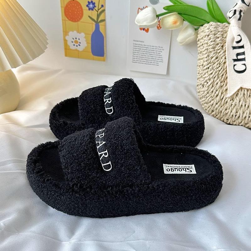 

Internet celebrity thick-soled fluffy slippers women s wear 2025 new autumn and winter fashion lamb fluffy one-word cotton slippers 35 чёрный