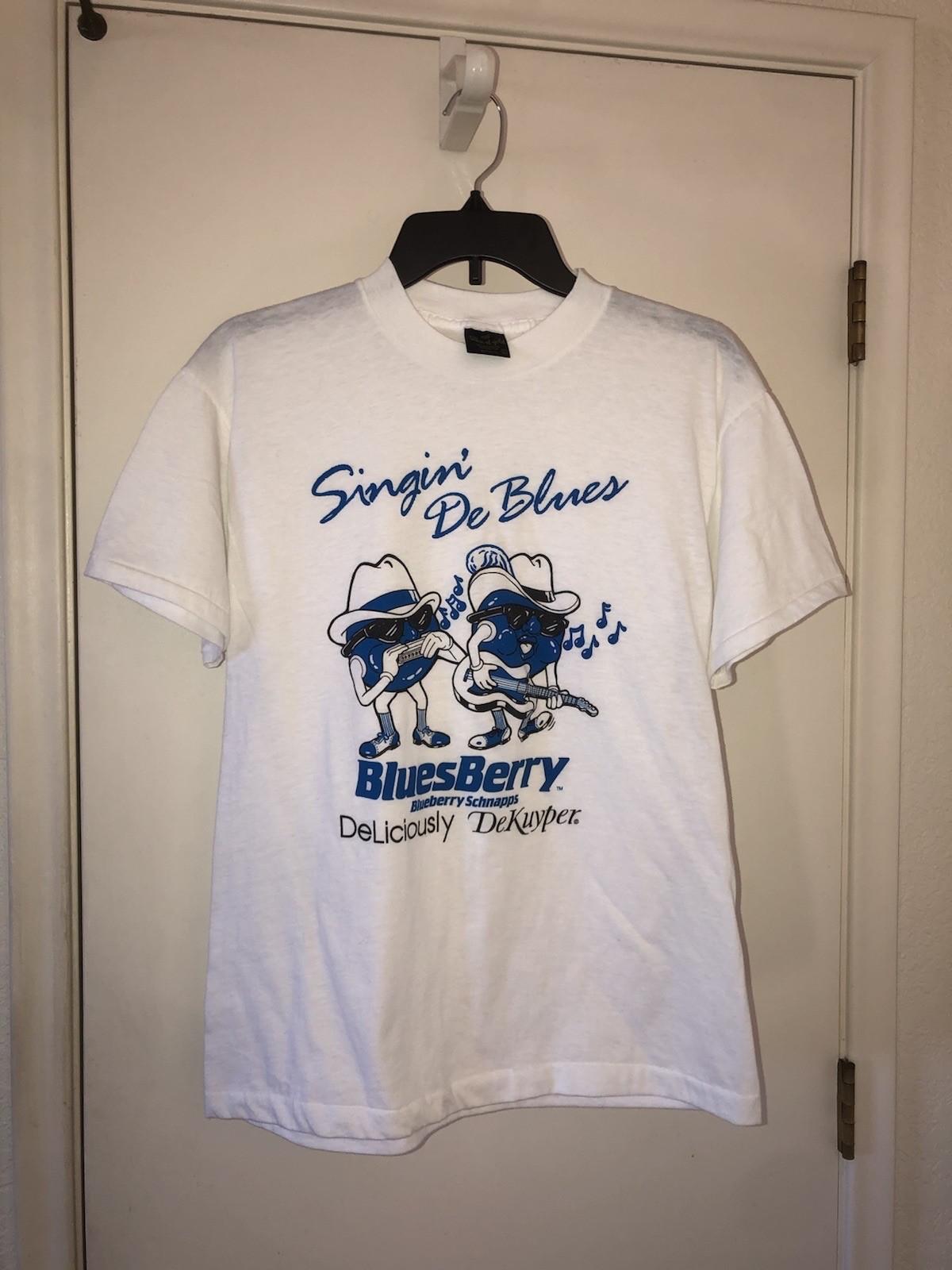 Singin’ De Blues Blueberry Schnapps Vintage TShirt Shortsleeve Touch Of Gold L Unisex T-Shirt M