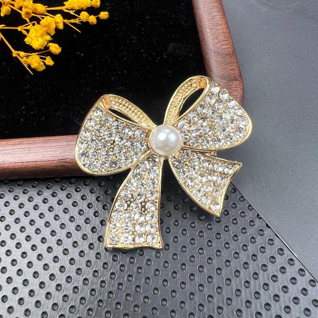 Broșă Retro Cristal Diamant cu Ac Anti-Expunere și Cataramă din Aliaj pentru Accesorii Vestimentare