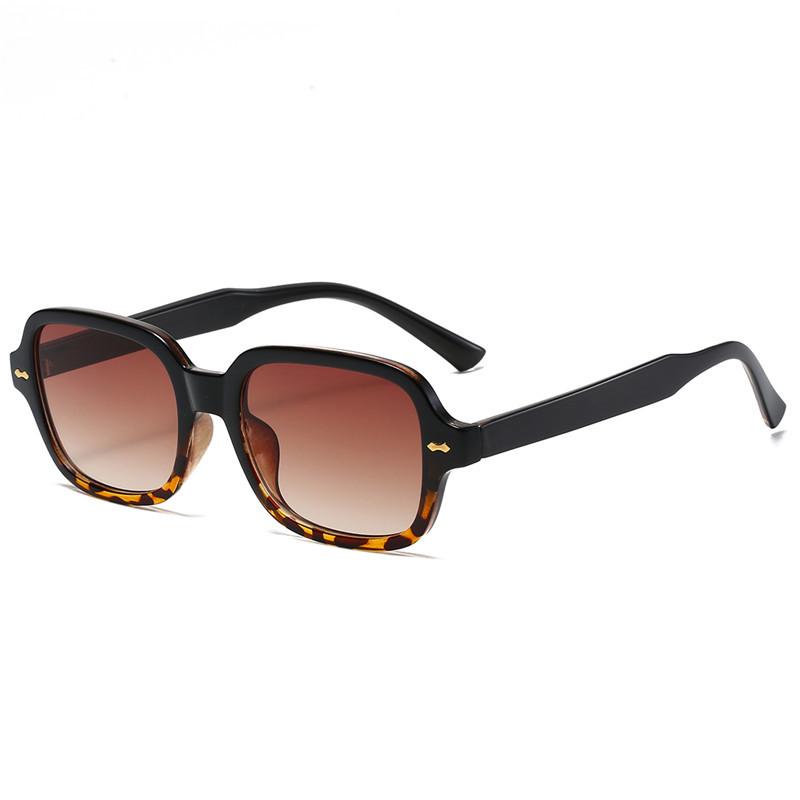 Fashion Square Women Luxury Sunglasses Retro Rivets Men Orange Lens Shades UV400 Sun Glasses