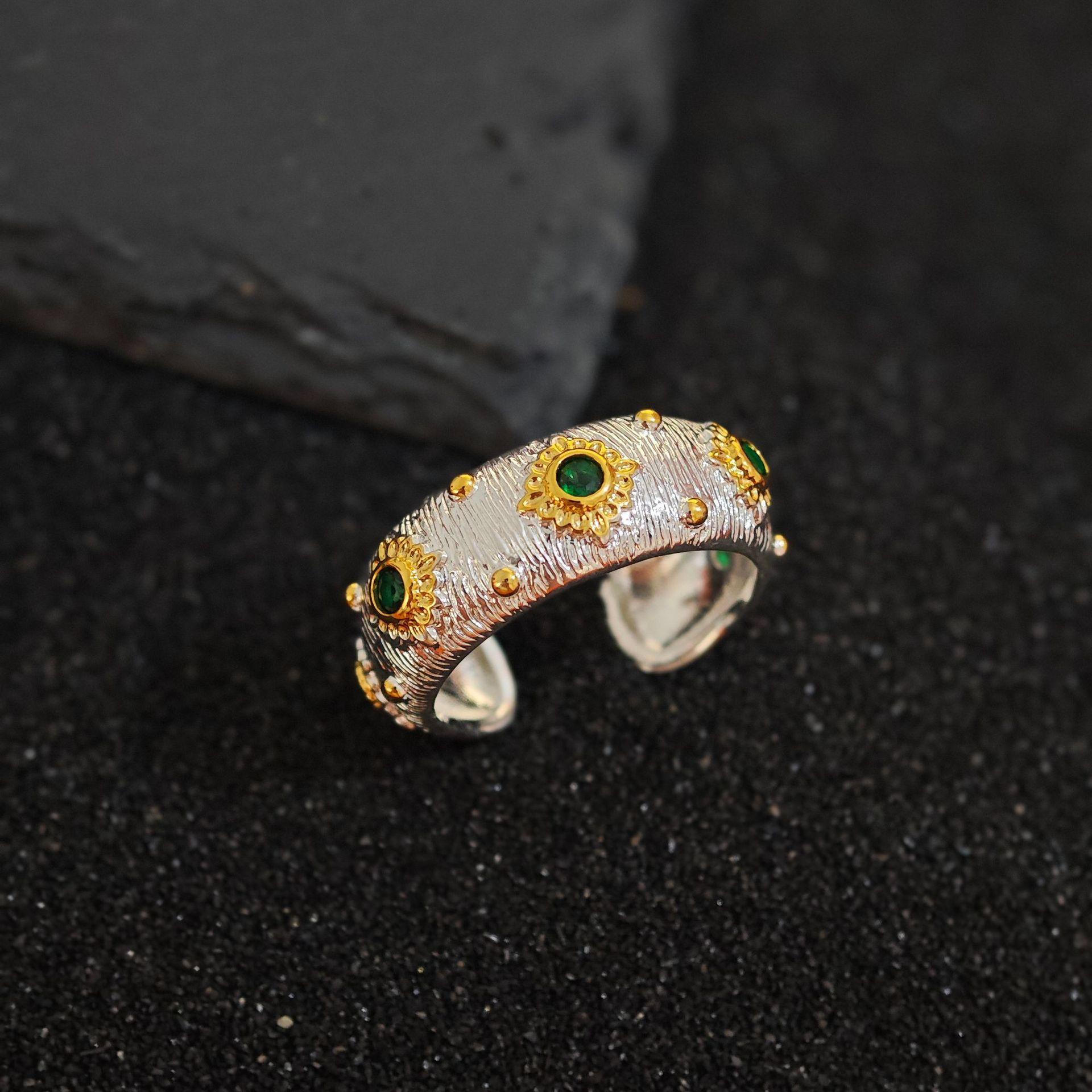 Italian Brushed Craft Four-Leaf Clover Ring Female Retro Court Style Diamond Sunflower Ring Index Finger Ring opening adjustable