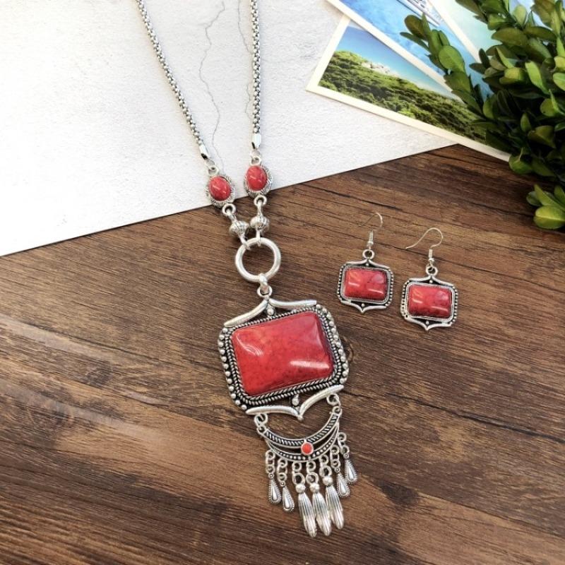 Vintage turquoise necklace Bohemian versatile temperament exaggerated fringed sweater chain earrings accessories